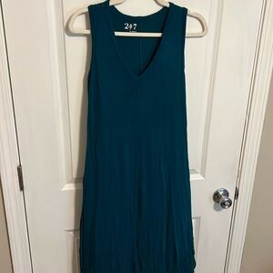 Sleeveless maxi dress